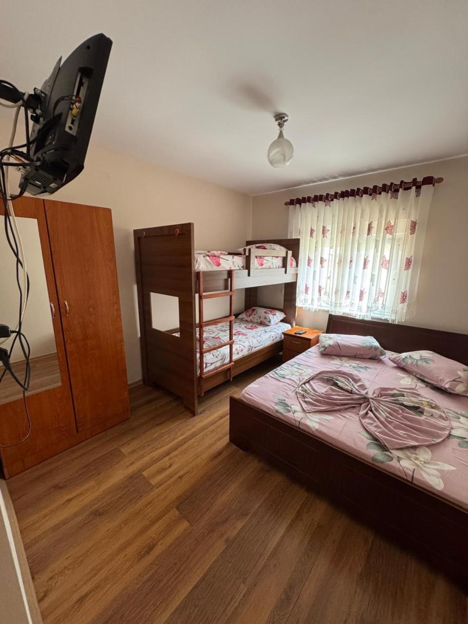 Unique Pogradec